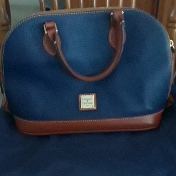 Dooney & Bourke Handbags - Dooney & B. Pebble Grain Leather Zip Zip Satchel
